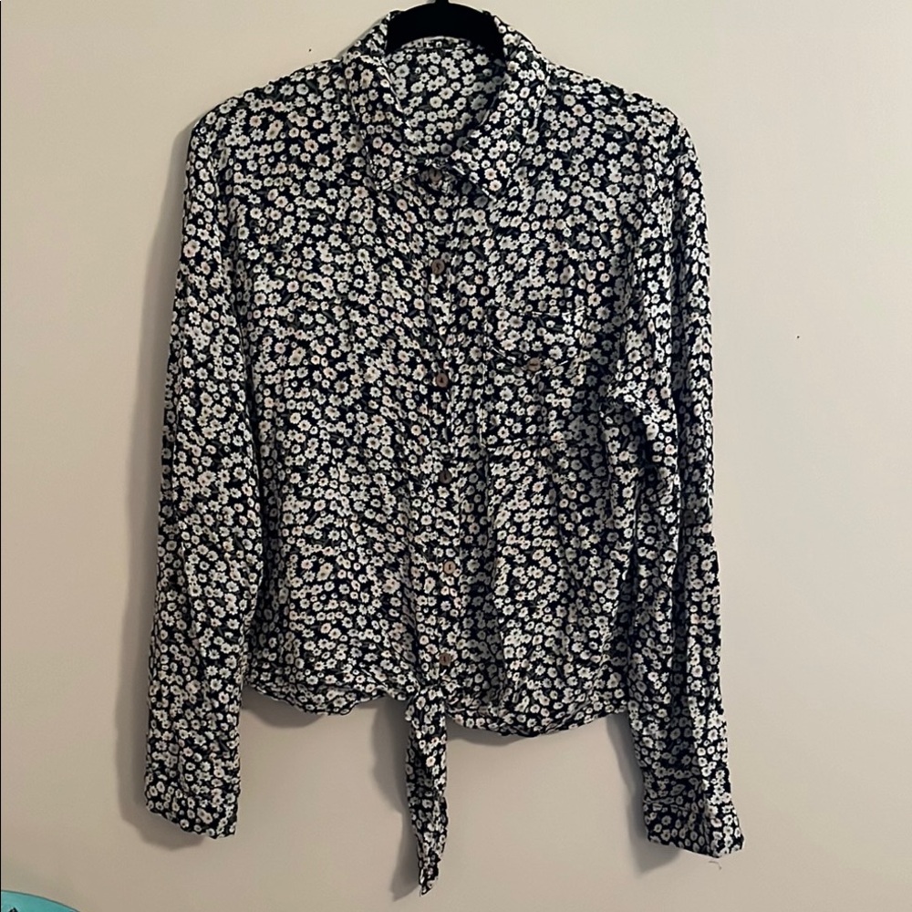 Love Notes Black, White & Green floral, Button Down Shirt Sz XL